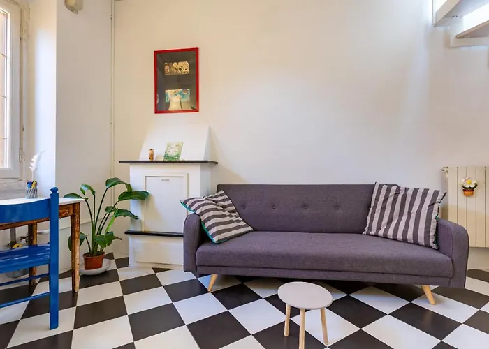 Porta Ticinese Colorful Apartment!