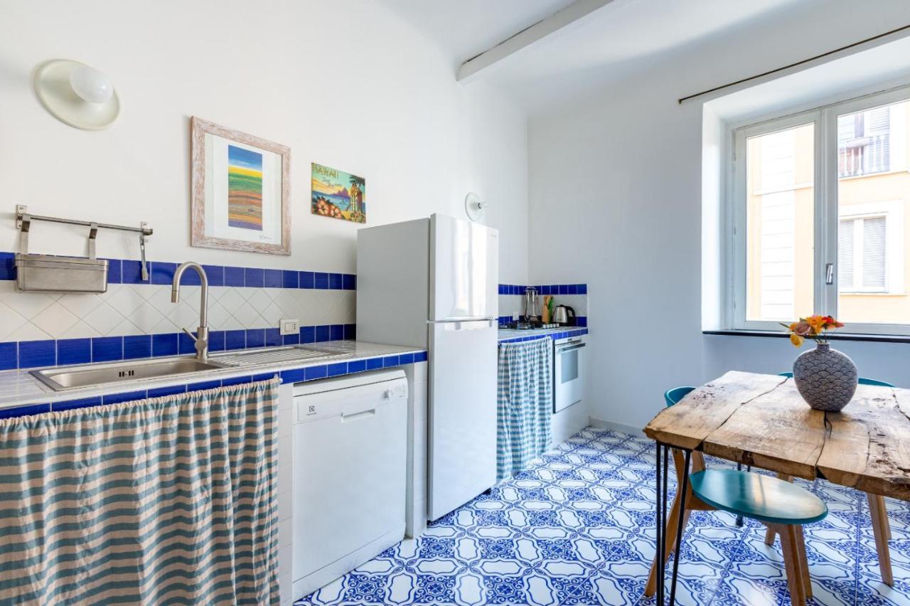 Porta Ticinese Colorful Apartment! * Milan